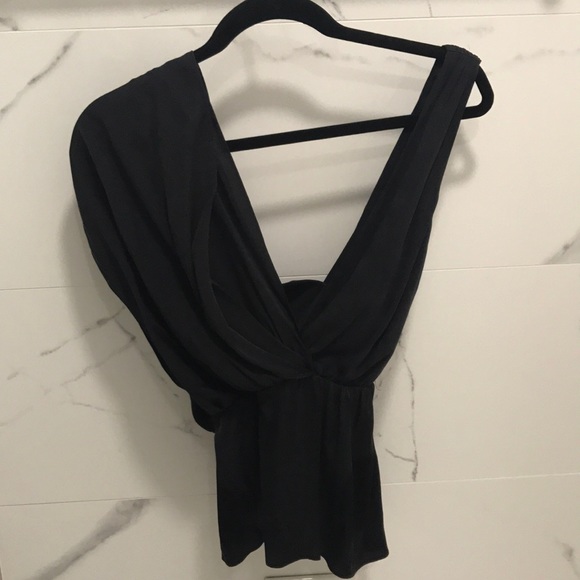 Dramatic Alice + Olivia top - Picture 2 of 3